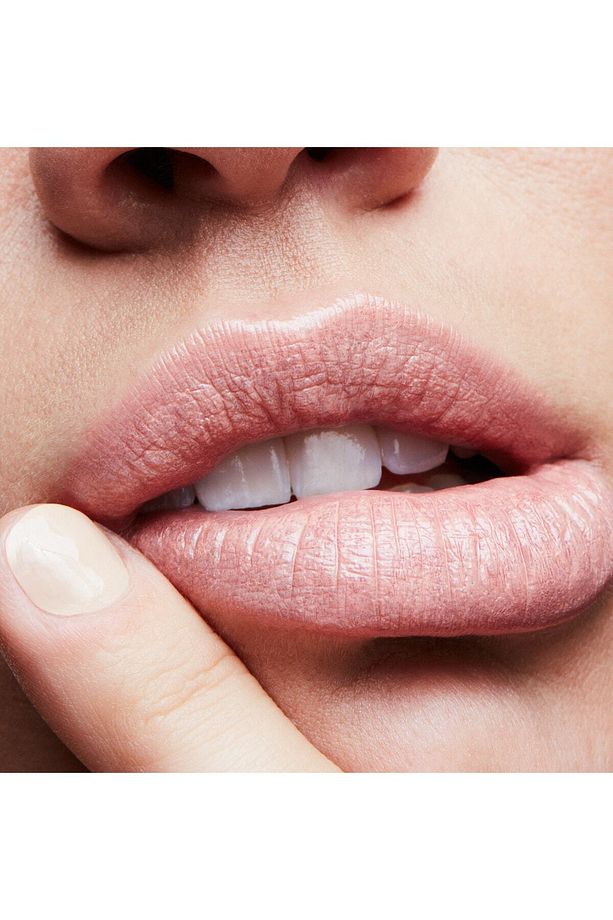 Ruj - Cremesheen Lipstick Creme d' Nude 3 g 773602164165 - 3