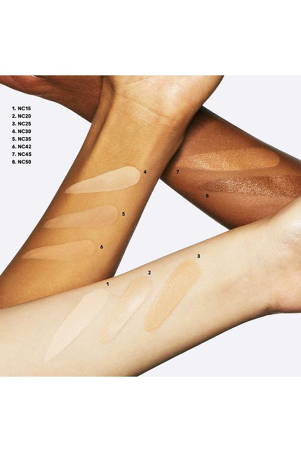 15 Saate Kadar Kalıcı Orta Kapatıcılıkta Göz Altı Kapatıcısı - Pro Longwear Concealer Nc20 - 9ml - 2