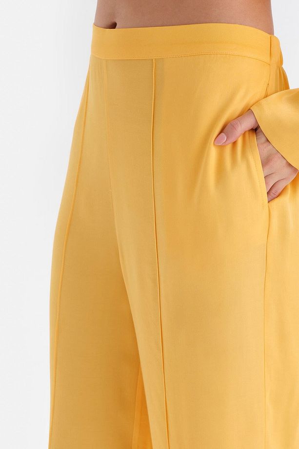 Sarı Uzun Paça Nervürlü Saten Pijama Altı - 4