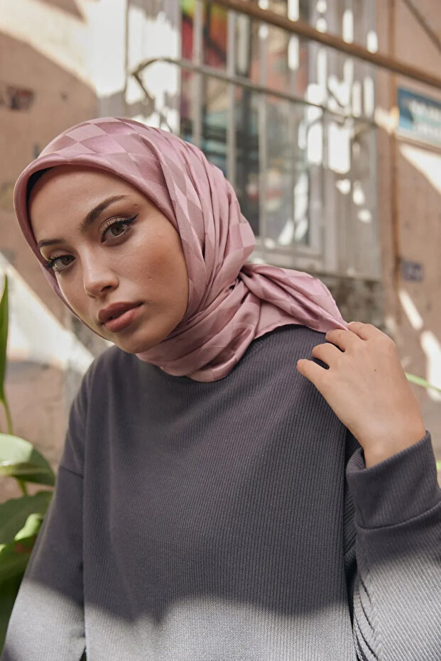 وشاح جاكار بنمط الشطرنج