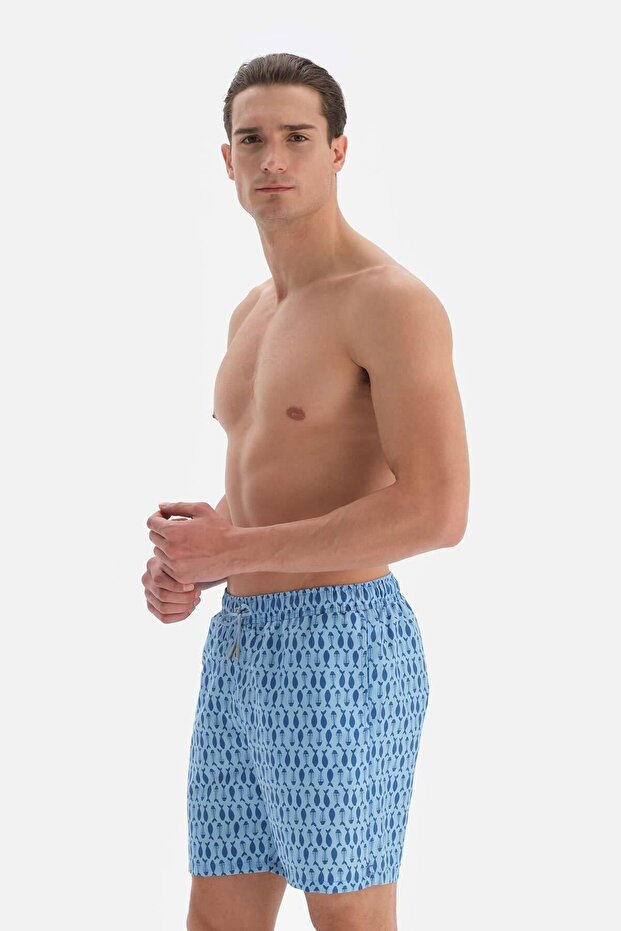 شورت سباحة متوسط الحجم بنمط هيكل السمكة باللون الأزرق - 3