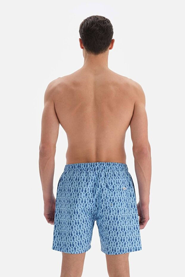شورت سباحة متوسط الحجم بنمط هيكل السمكة باللون الأزرق - 2