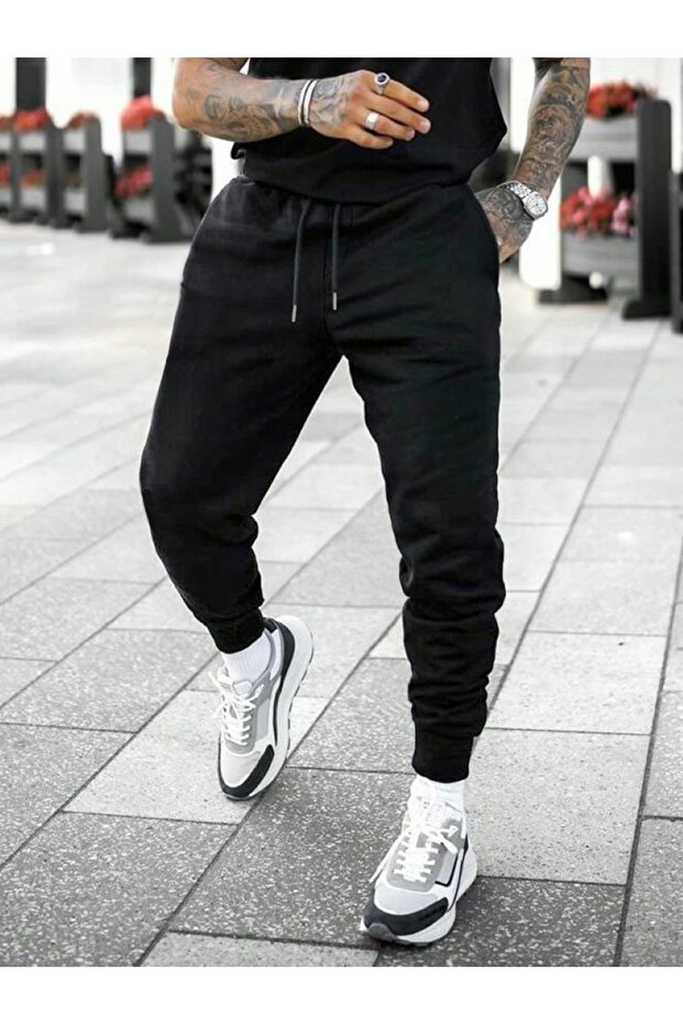 Black Jogger Basic Sweatpants - 1