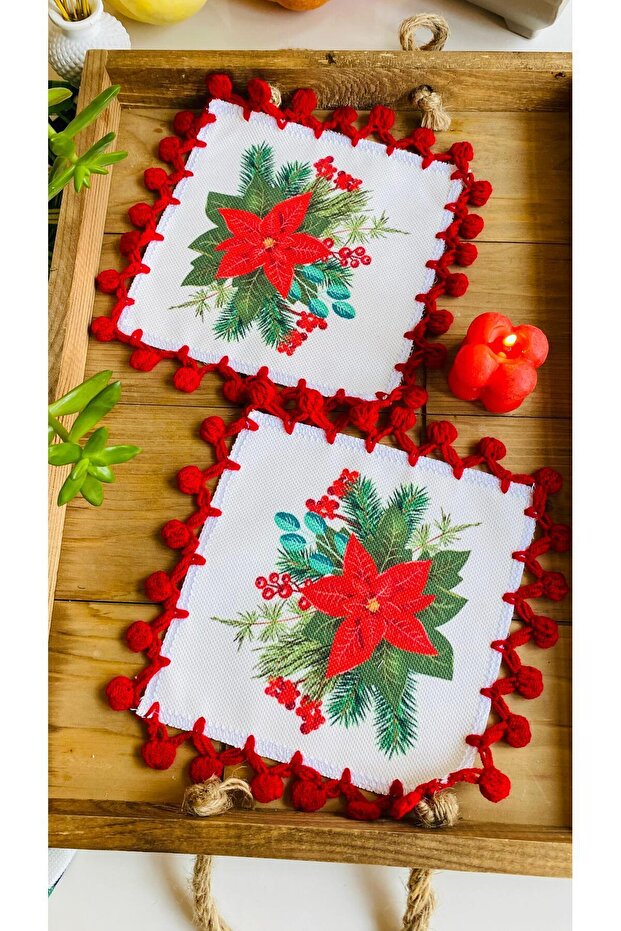 2 decorative poinsettia patterned cocktail coffee side serving napkins