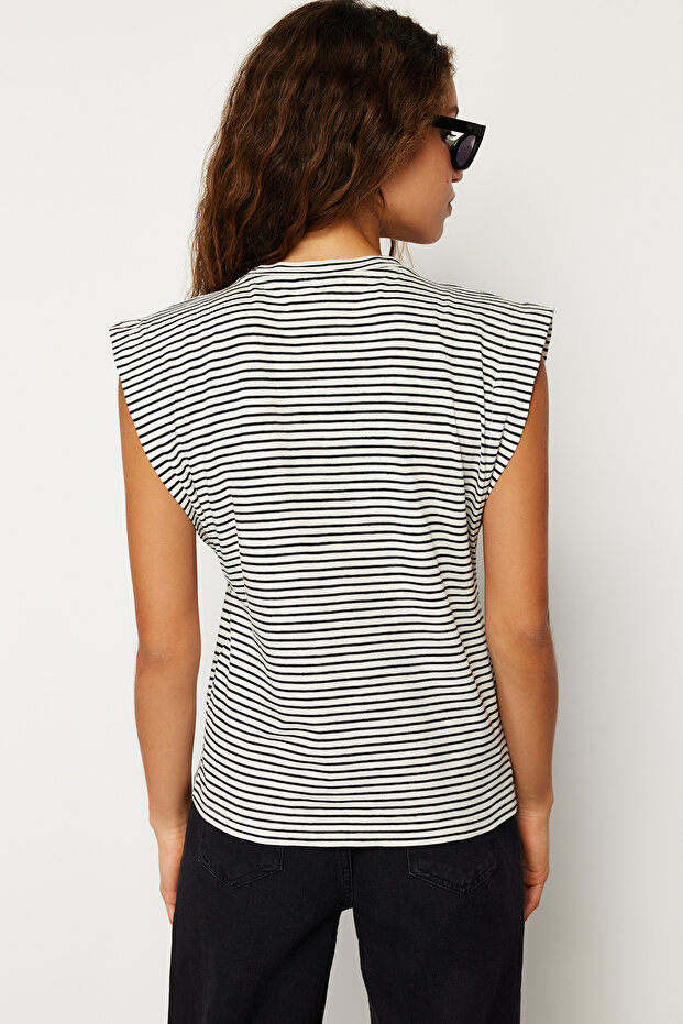 Çok Renkli %100 Pamuk Çizgili Vatka Görünümlü Basic Bisiklet Yaka Örme T-Shirt TWOSS20TS0021 - 6
