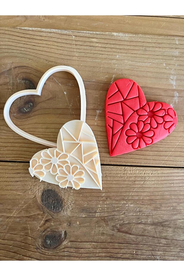 قالب طين سيراميك على شكل قلب منقوش - 2