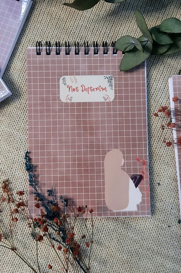 Ahsen Hicab Kızı / A-6 Tel Spiralli Kareli Not Defteri Notepad . Memo Pad, Bloknot , Ramazan - 5