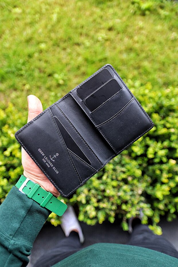 حافظة بطاقات من الجلد الأسود بطبعة بايثون - 3