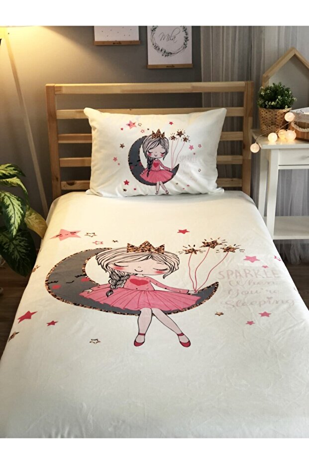White Girl Sitting on the Moon Decorative Bedspread YÖ1061