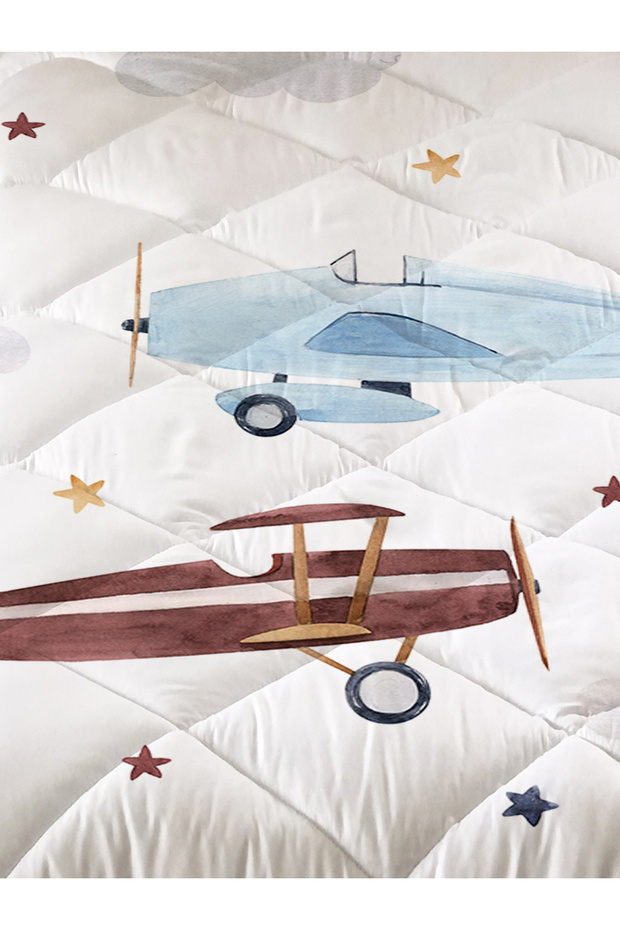 Airplane Patterned Quilted Stitched Quilt - 2