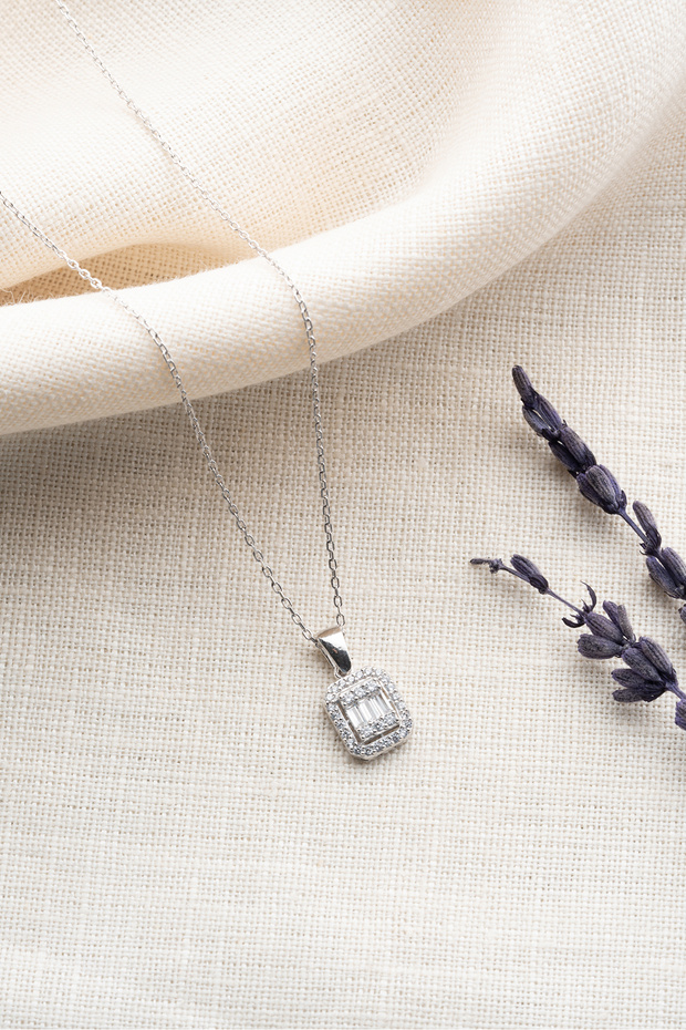 925 Ayar Gümüş Rodyumlu Baget Taşlı Tek Taş Kolye - 5