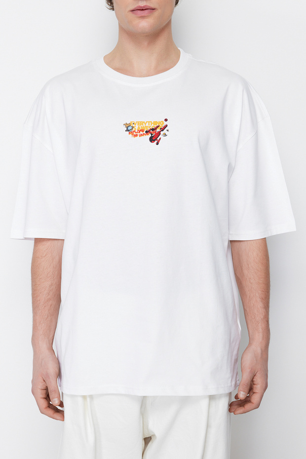Beyaz Oversize/Geniş Kesim Uzay Baskılı %100 T-Shirt TMNSS24TS00085 - 4