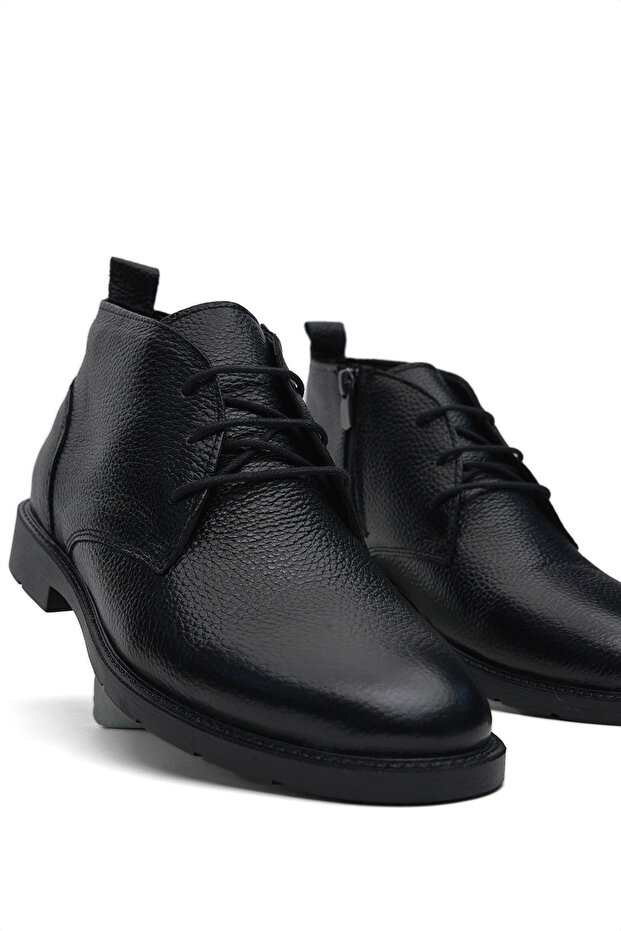 Férfi fekete, kényelmes szabású, valódi bőrből készült férfi első fűzős csizma - 1