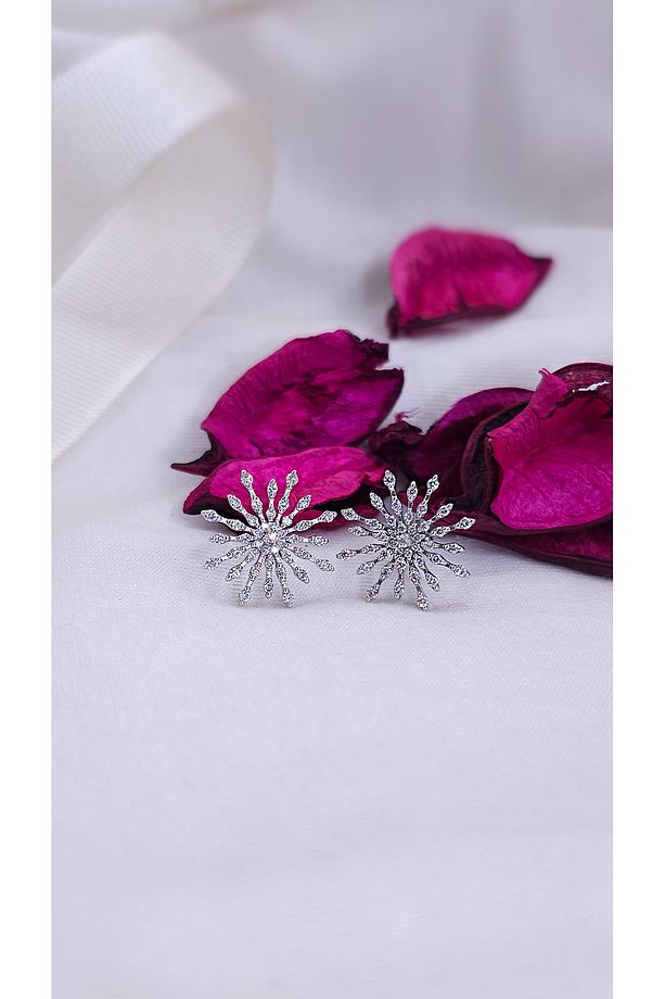Pırlantalı Kar Tanesi Küpe - 4