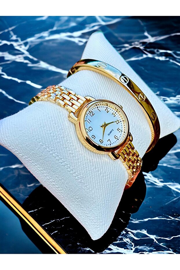 Bracelet + Analog Wristwatch (Watch Bracelet Set)
