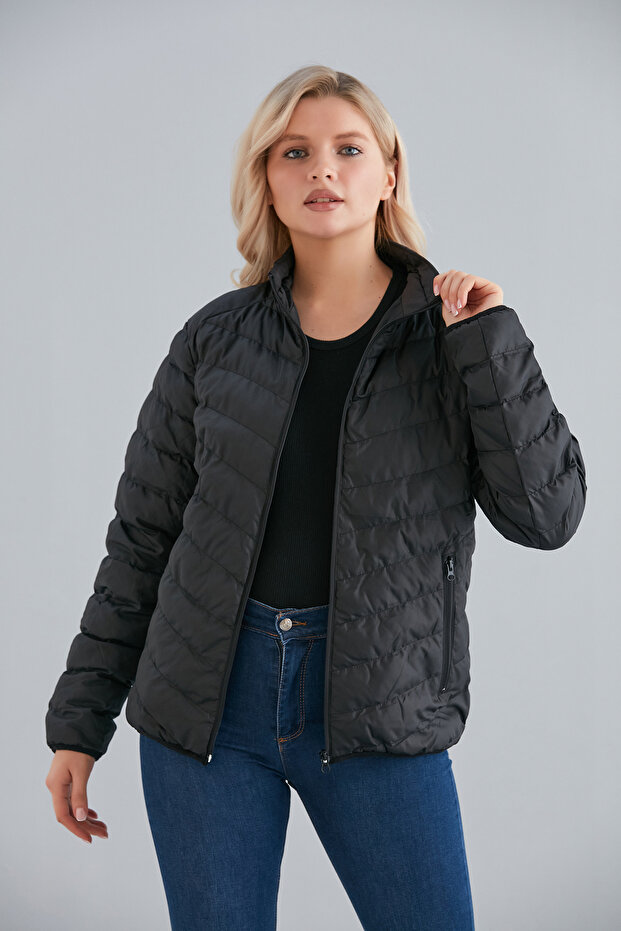 Women's Black Zippered Puffer Coat with Inner Pocket