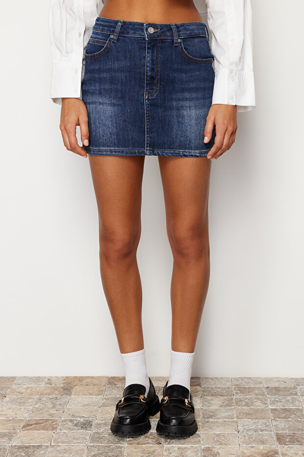 Koyu Mavi Düşük Bel Mini Comfort/Esnek Denim Etek TWOSS24ET00097 - 5