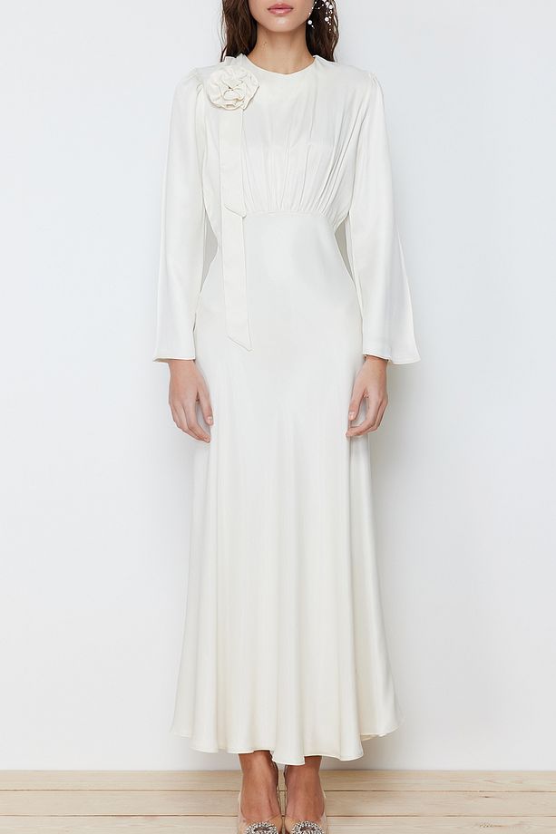 Krem Gül Detaylı Nikah / Özel Gün Dokuma Saten Abiye Elbise TCTSS24DB00043 - 6