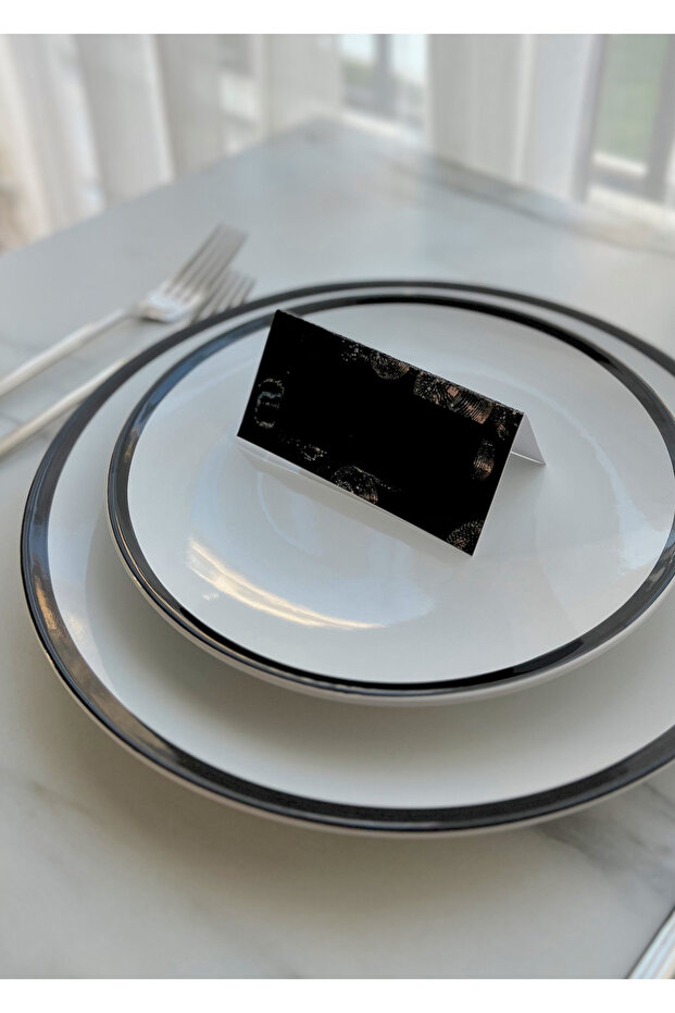 5-Piece Party Themed Black Dining Table Name Card