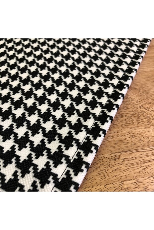 Classic Elegance: Plain Houndstooth Patterned Tasseled Runner, Table Cloth - 5