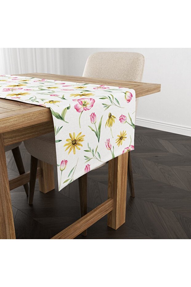 Flower Patterned Runner Model - 1