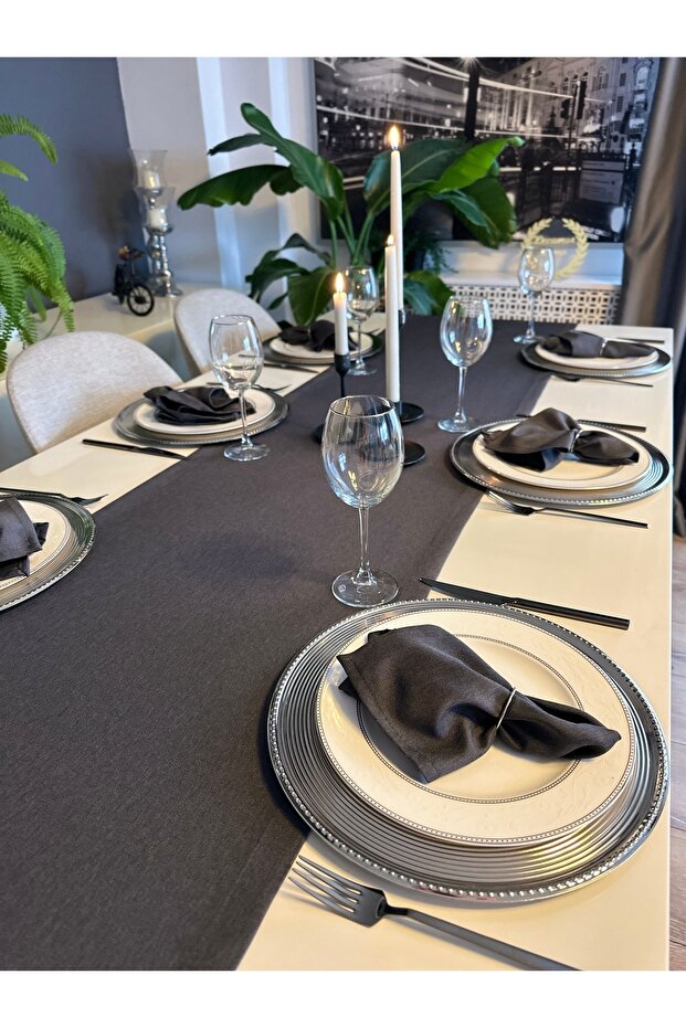 Thick Linen Smoked Gray Seamless Long Runner (Napkin Not Included)