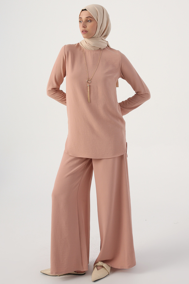 Sada kalhot s pudrovým náhrdelníkem - 1