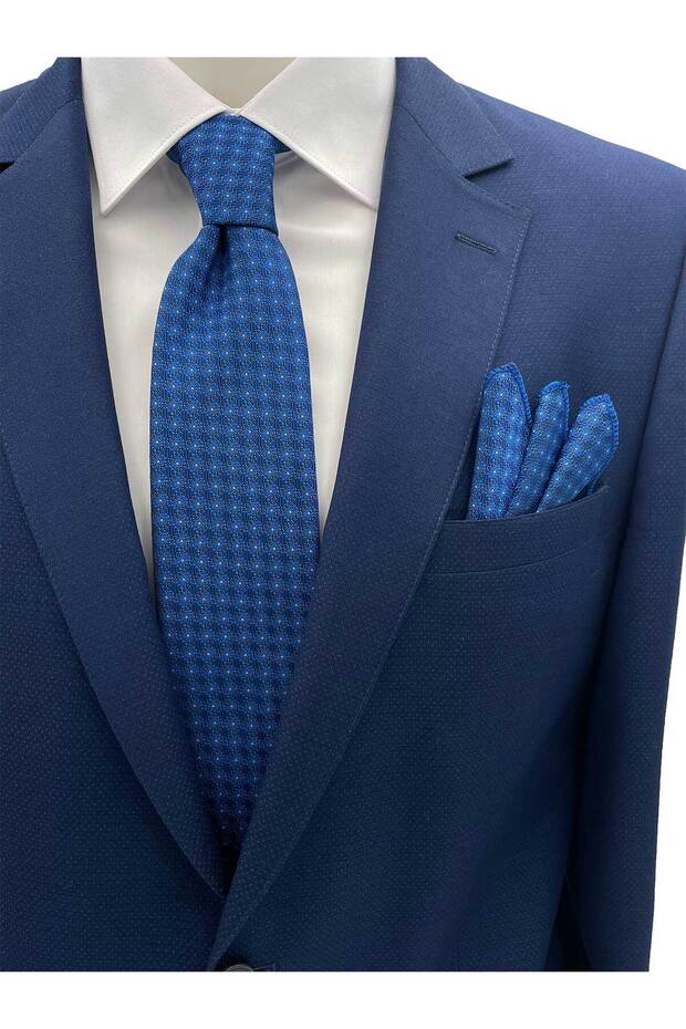 مجموعة منديل ربطة عنق منقوشة باللون الأزرق الداكن - 1