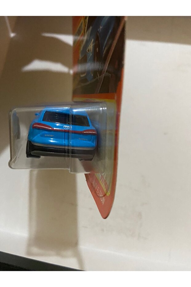 audi e-tron matchbox tekli araç 1:64 - 4