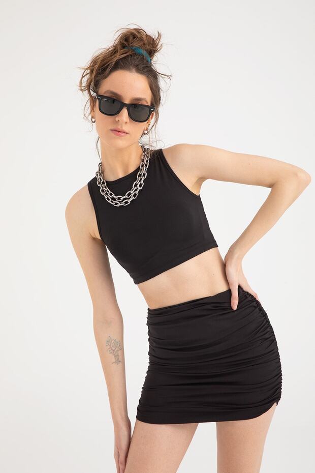خزان جسم ناعم الملمس باللون الأسود