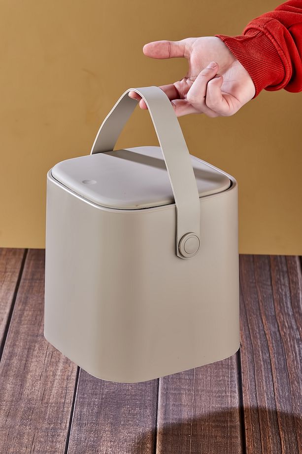 Yeni Nesil Akıllı Kapak Deri Kulplu Tezgah Üstü Mutfak Çöp Kovası 4 Litre - 4