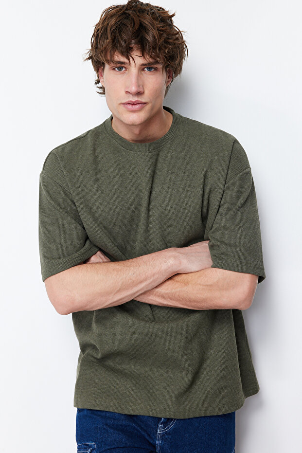 Haki Oversize Kısa Kollu Dokulu T-shirt TMNSS22TS00049 - 3