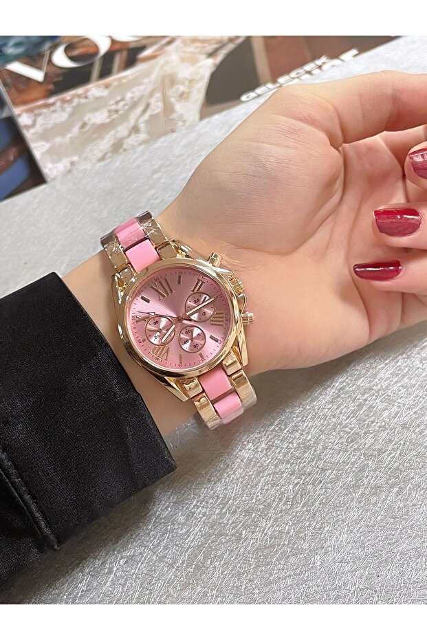 Quartz Women's Wristwatch with Roman Numerals