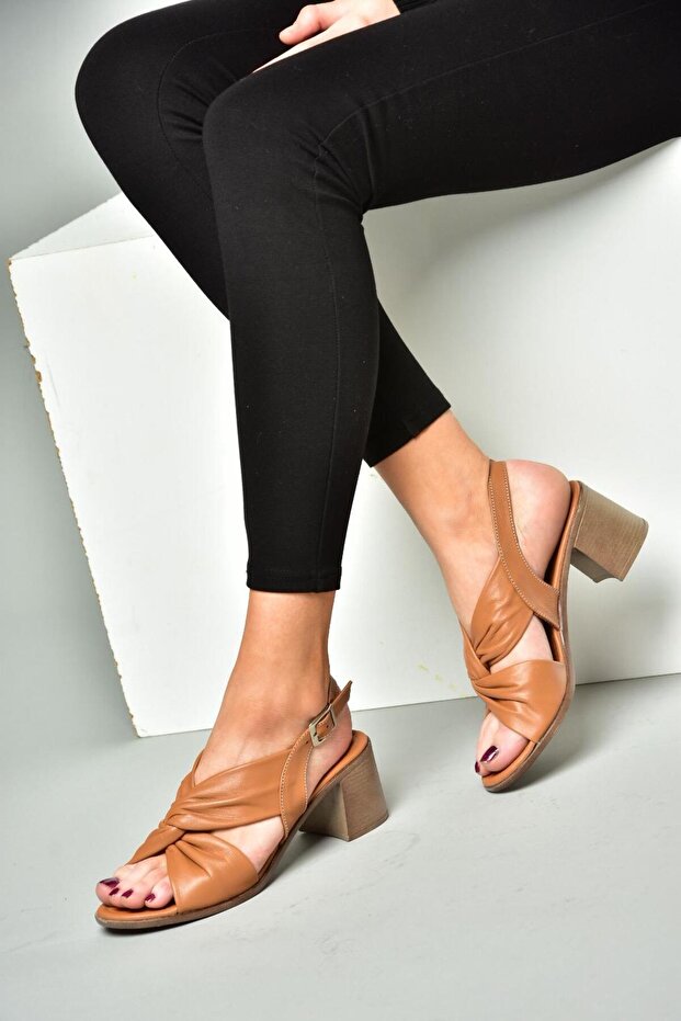 P555450103 Tan Genuine Leather Thick Heeled Women's Shoes