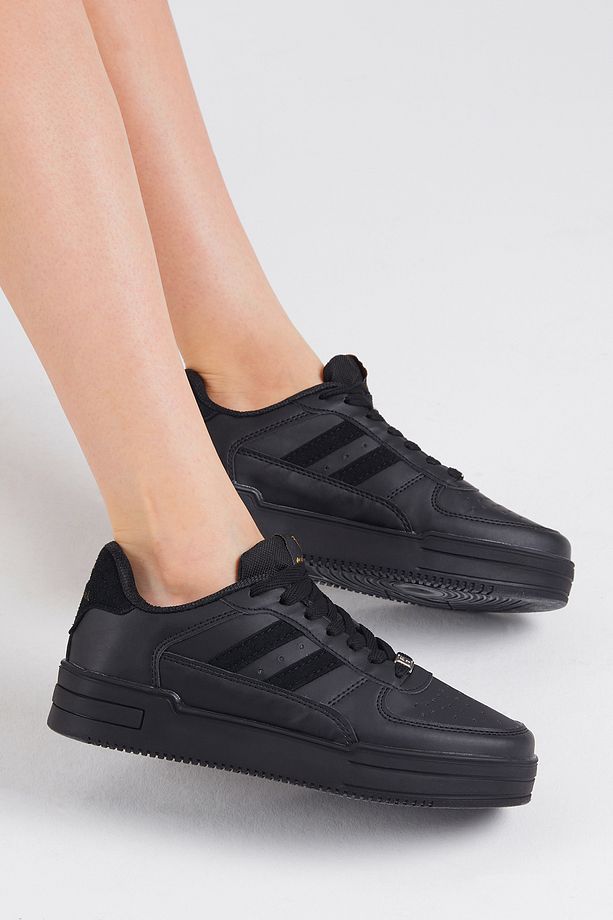 Unisex Siyah Siyah Yanı Çizgili Bağcıklı Rahat Kalıp Sneaker - 3
