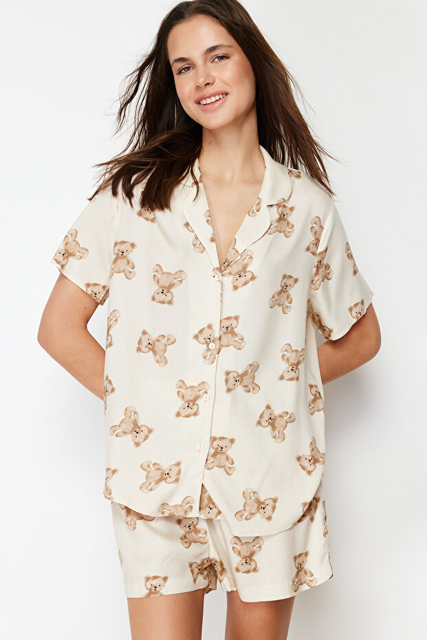 Bej Ayıcıklı Viskon Şortlu Dokuma Pijama Takımı THMSS24PT00067 - 2