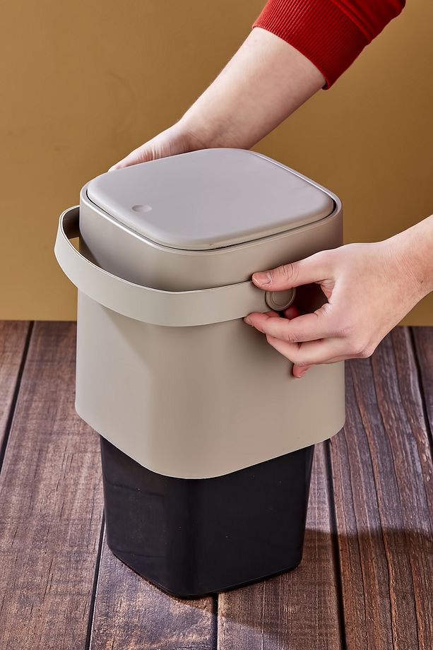 Yeni Nesil Akıllı Kapak Deri Kulplu Tezgah Üstü Mutfak Çöp Kovası 4 Litre - 5