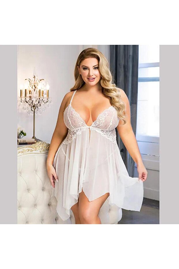 Nuitamore Ecru "Big Size" Lace and Tulle Fabric Nightgown.