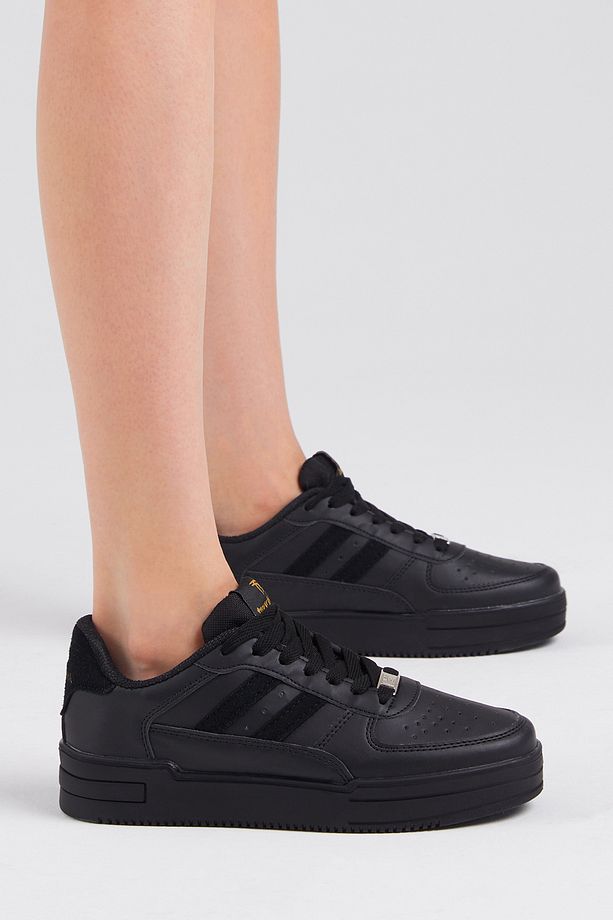 Unisex Siyah Siyah Yanı Çizgili Bağcıklı Rahat Kalıp Sneaker - 2