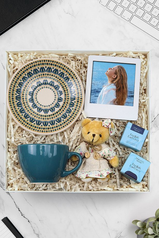 İnstagram Çerçeve & Ayıcık Anahtarlık & Teashop 2'li Bitki Çayı & Çay ve Kahve Fincanı Hediye Seti - 1