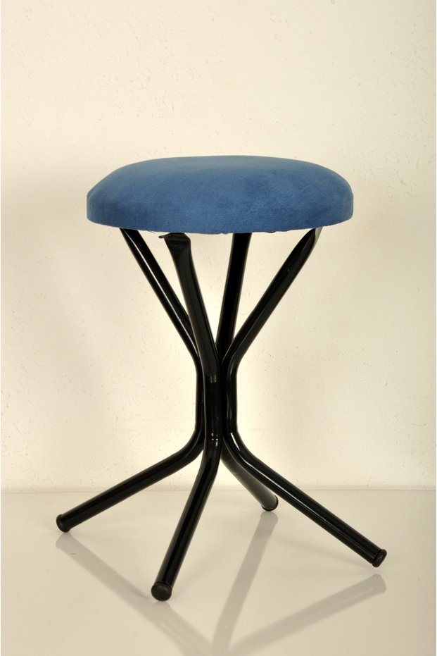 Black Trophy Stool (1 Pc)