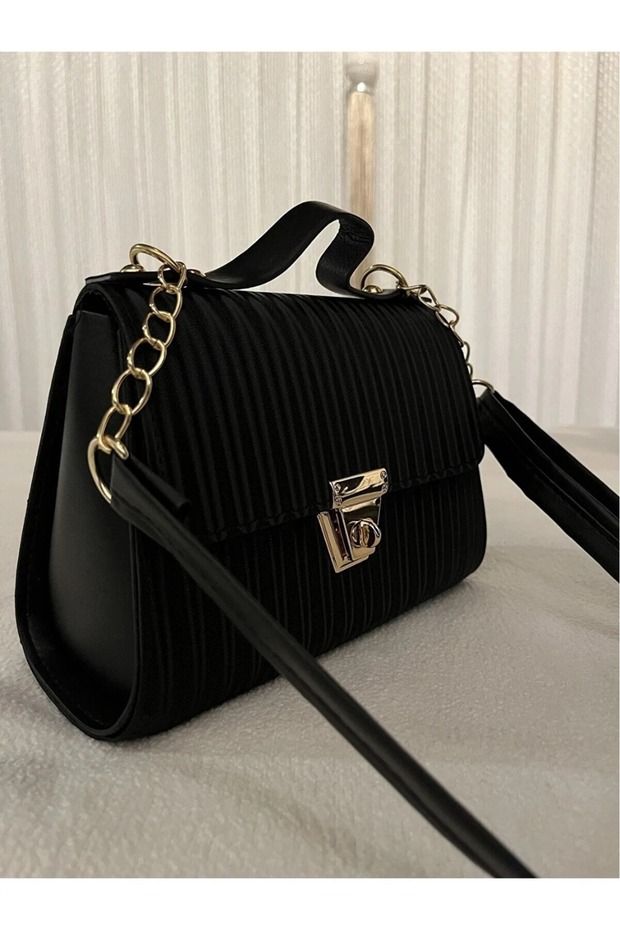 Women's Box Hand And Shoulder Bag - 1