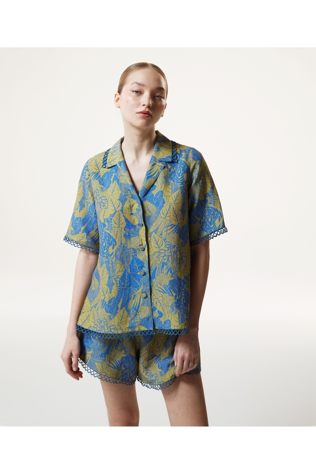 Leaf Pattern Relaxed Cut Blouse