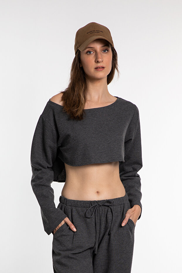 Textured Off Shoulder Long Sleeve Crop T-shirt Anthracite