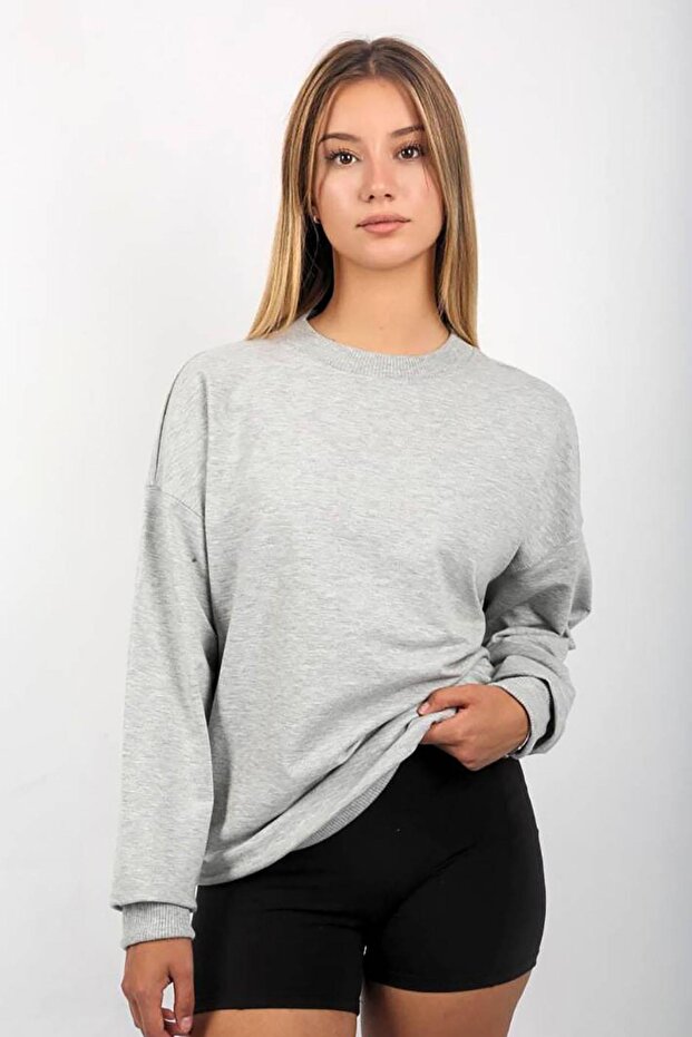 سويت شيرت أساسي برقبة دائرية باللون الرمادي SH111 - 1