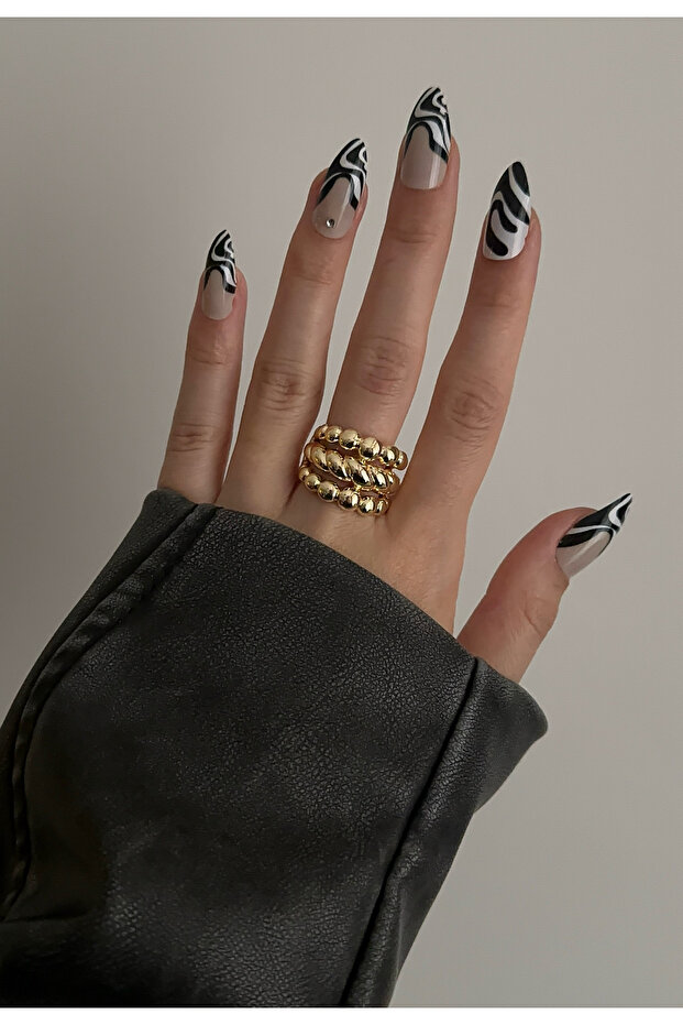 ثلاثة صفوف من الالتواء والحلقة السائبة - 1