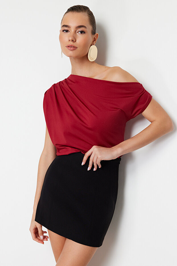 Bordo Regular/Normal Kalıp Asimetrik Yaka Sıfır Kol Esnek Örme Bluz TWOSS24BZ00396 - 1
