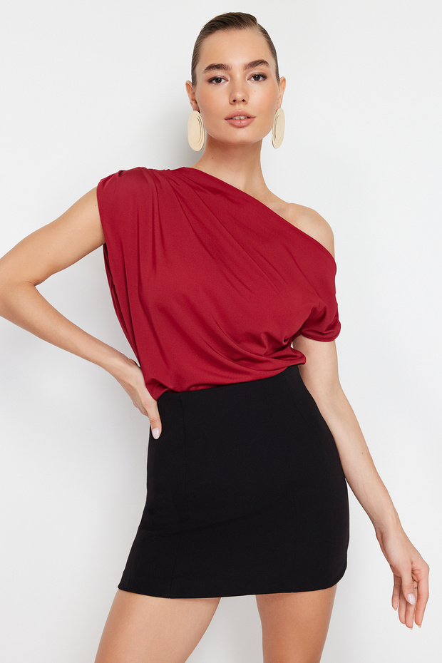 Bordo Regular/Normal Kalıp Asimetrik Yaka Sıfır Kol Esnek Örme Bluz TWOSS24BZ00396 - 2