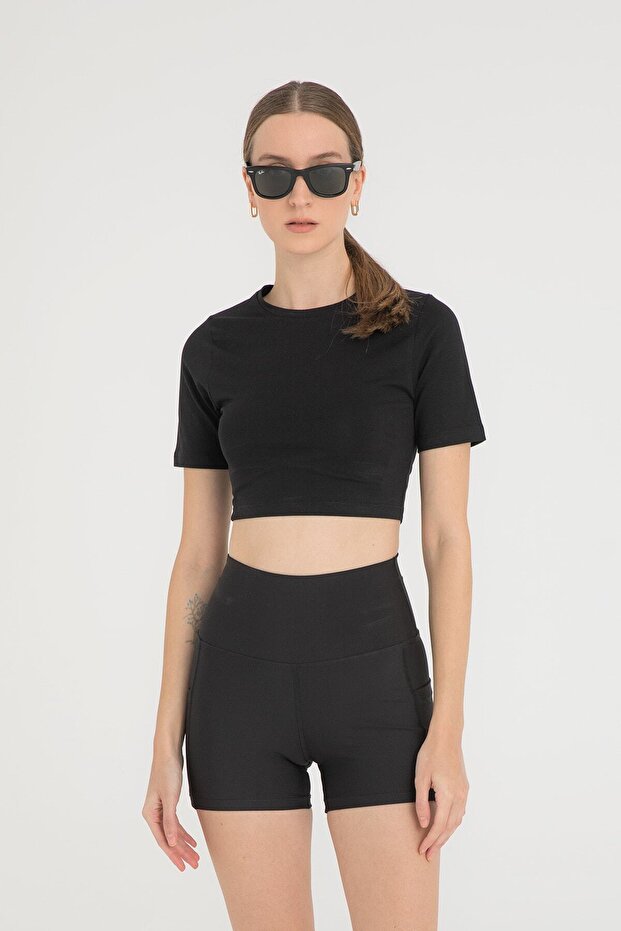 Cotton Round Neck Short Sleeve Crop Top Black
