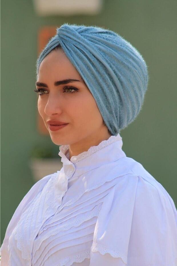Ready Knot Bonnet with Beard